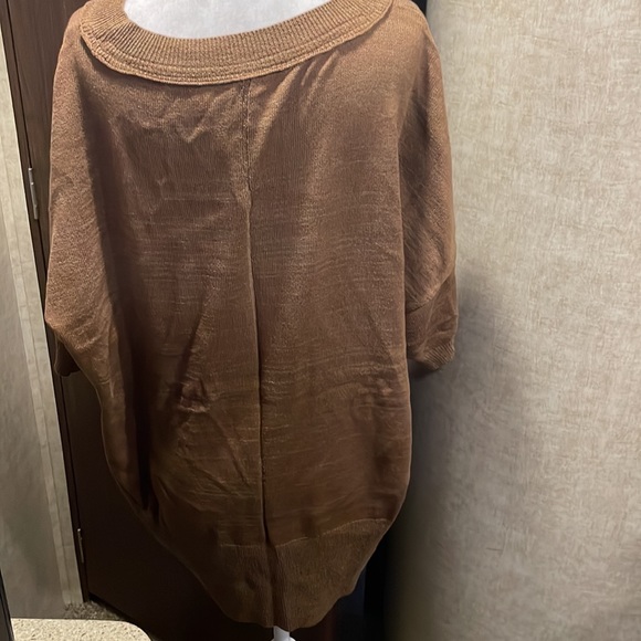 Free People over sized top - Picture 2 of 3